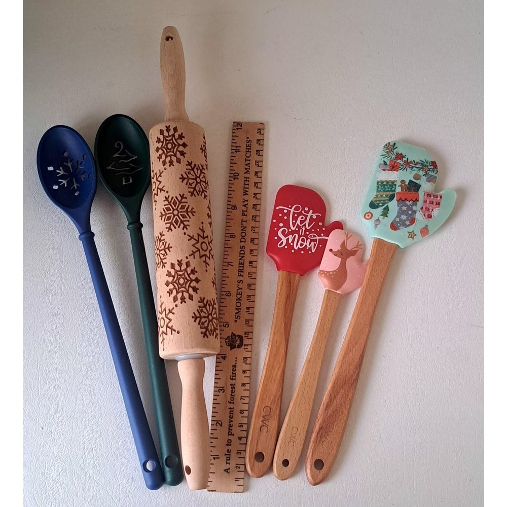 Vintage Christmas Kitchen Baking Utensils Lot of 6